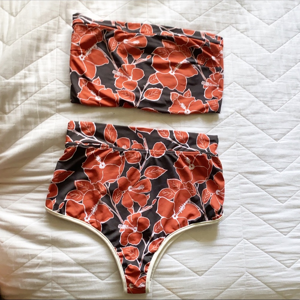 Acacia swimwear Mid Pacific set no flaws